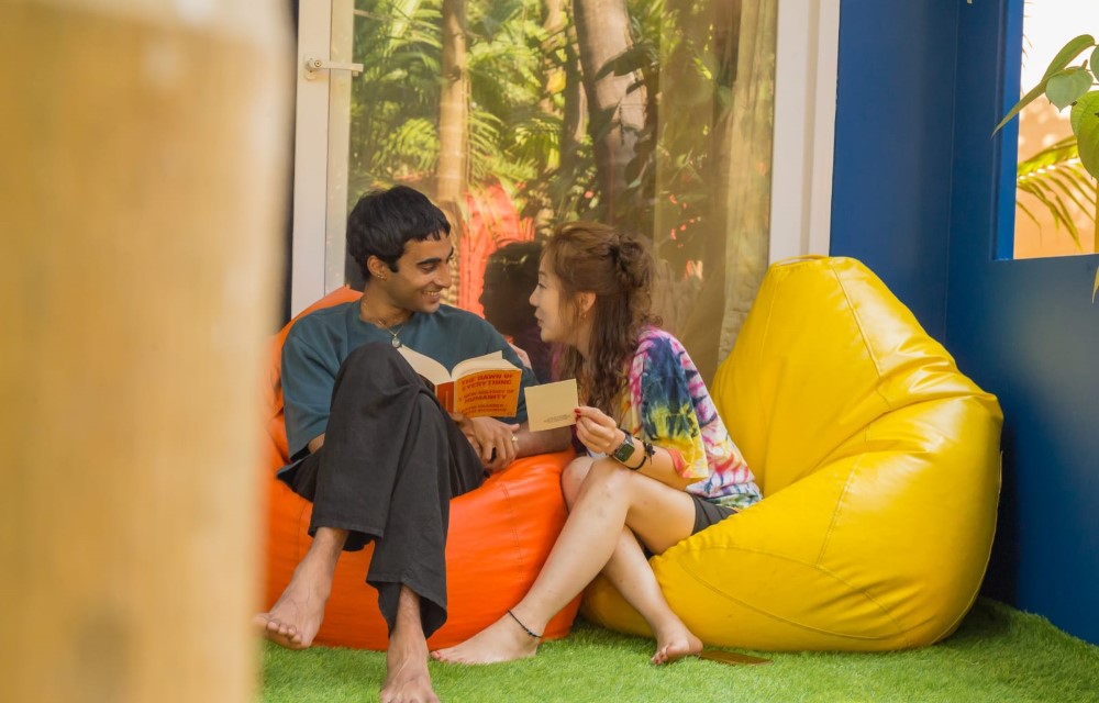 Transforming Hospitality Through Technology: How Smart Hotels Enhance Guest Experiences