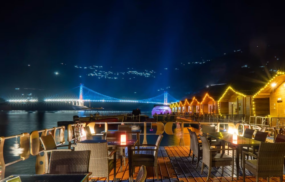 Beyond the Poolside: How Resorts are Crafting Unforgettable Outdoor Experiences