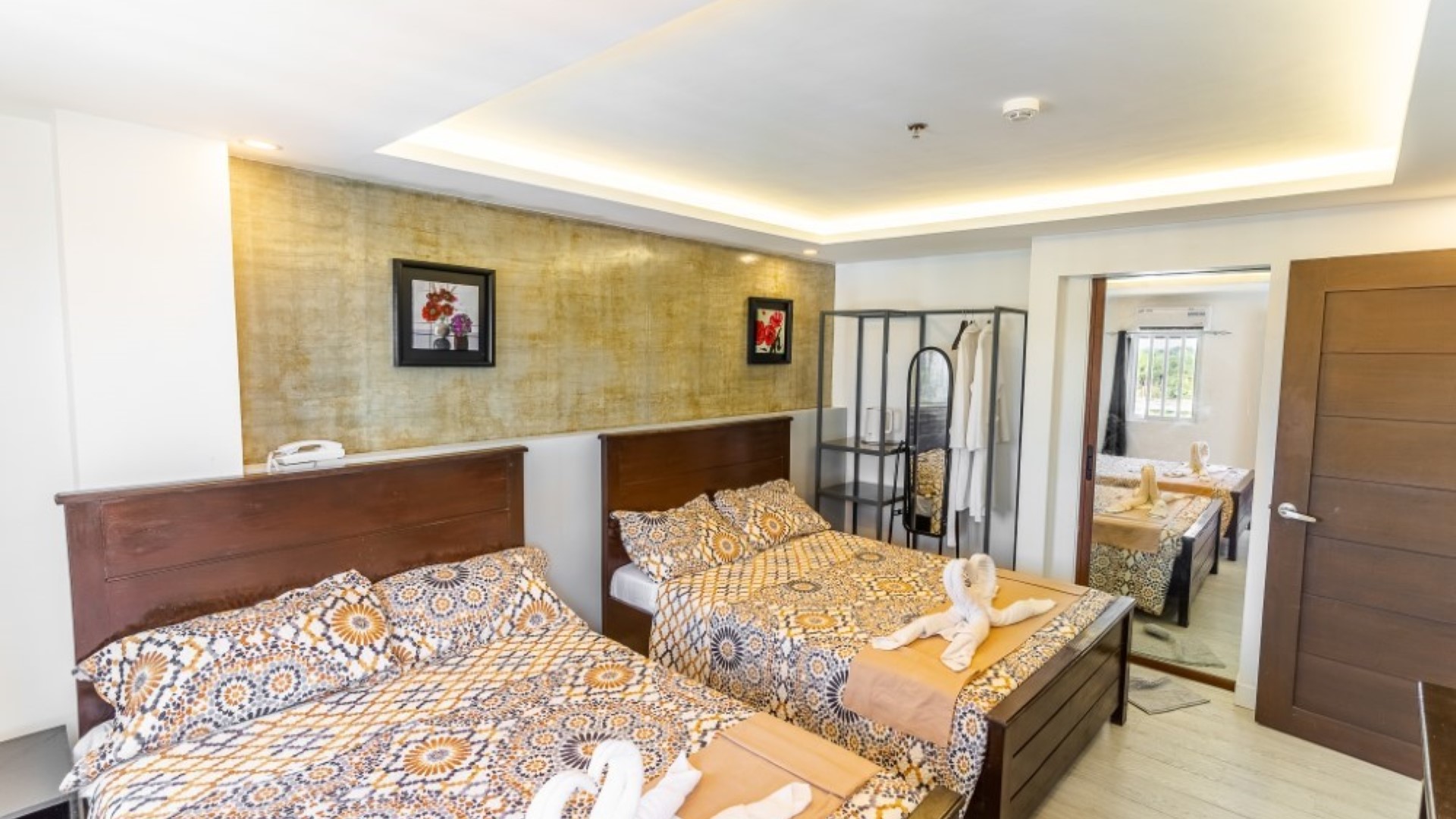 Spotlight Hotel