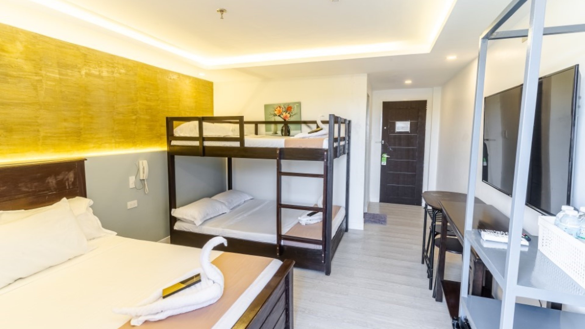 Spotlight Hotel