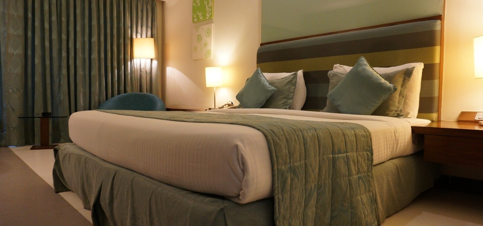 Luxurious Hotel & Resort