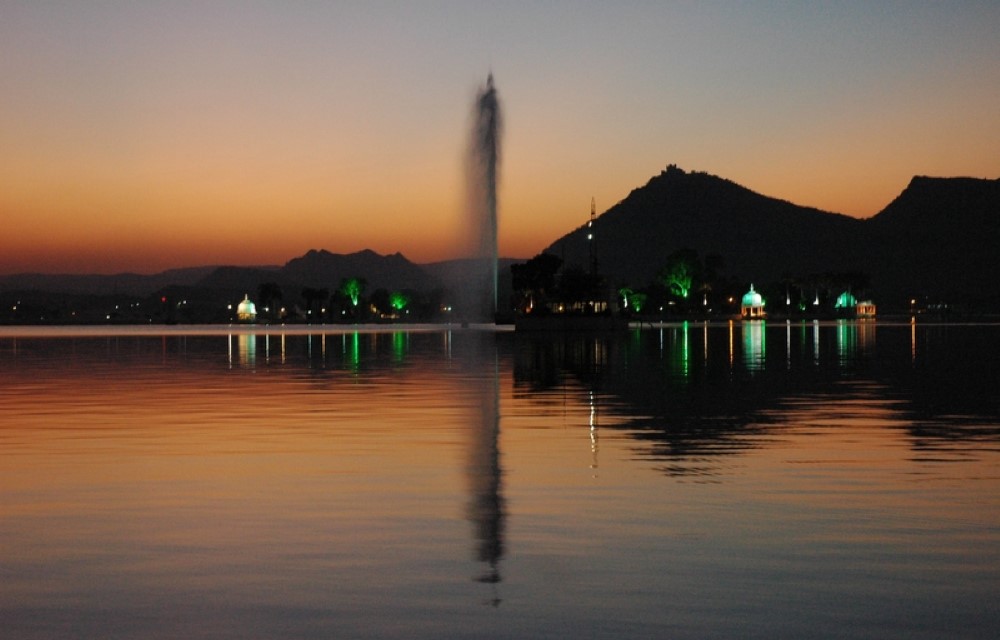 Hotel Red Regency at Fate Sagar Lake <br>  2 kms