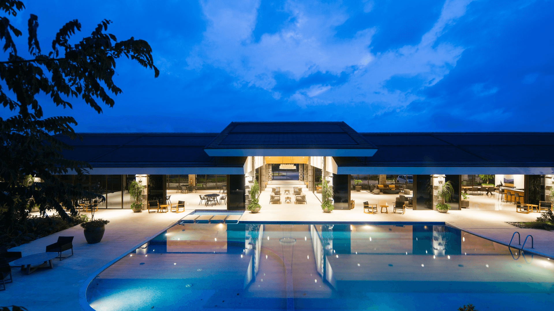 City Hotel